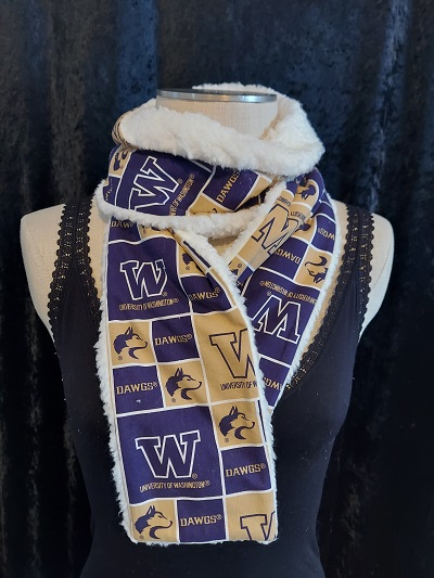 U of W Husky Dawgs Scarf – Old World Annie's